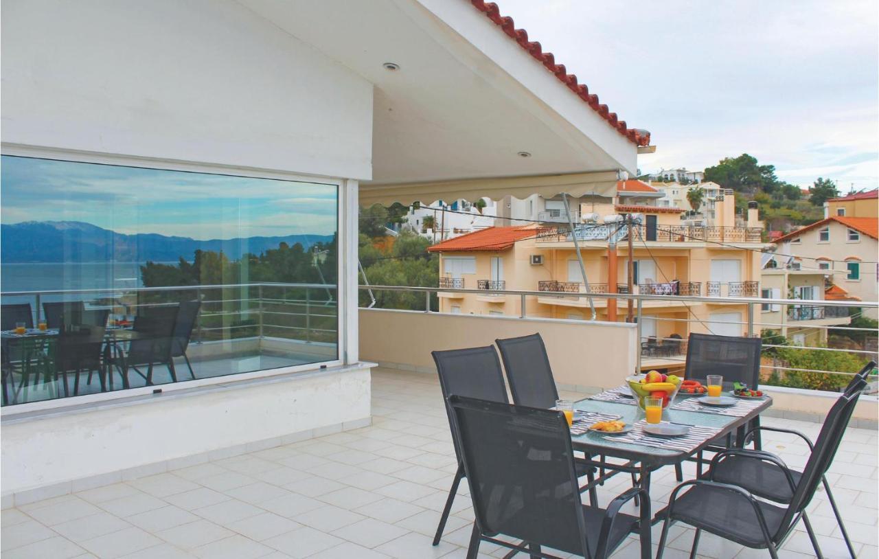 Amazing Home In Chalkida With Wifi Kültér fotó